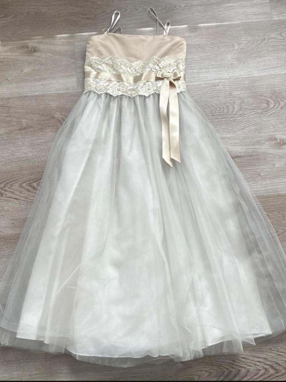 David’s bridal size 7 flower girl dress